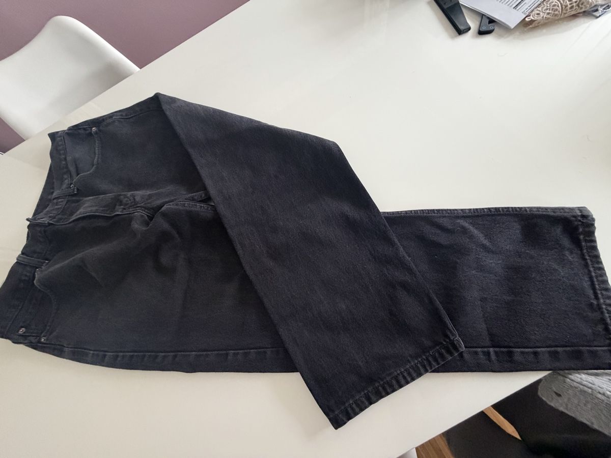Levi's Jeans: Levis jeans gr 36 mit pulli gr xl – Usato da Winterthur venduto da EasyRS 4