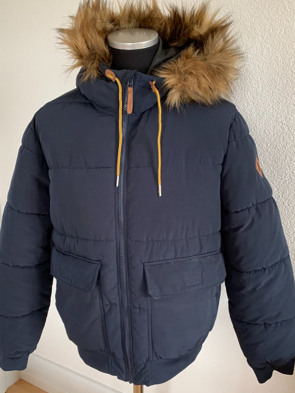 H&M Giacche: H&M Herren Jacke, Gr. M, Dunkelblau – Nuovo (secondo la descrizione) da Worb venduto da farben20zauber