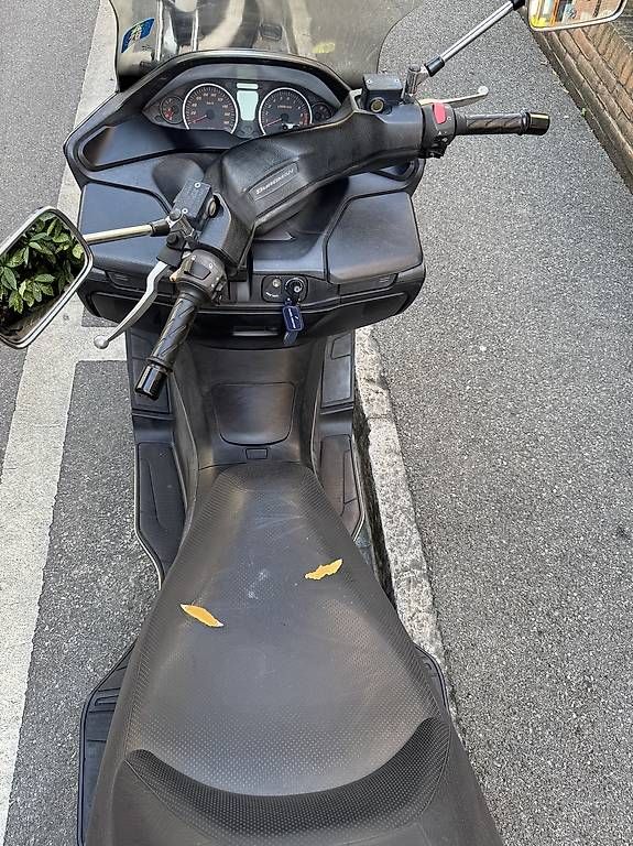Suzuki Scooter: Suzuki Burgman 400 AN400A  400 cm³  2011 – Usato da Genève venduto da Nakowski75 2