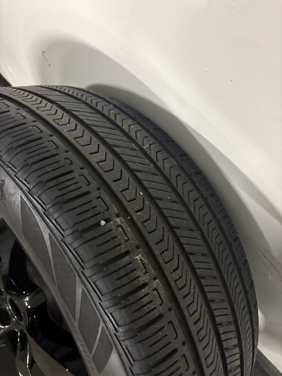 Continental Pneumatici & Ruote complete: Defender Rad – Usato da St. Gallen venduto da Dalibor79 2