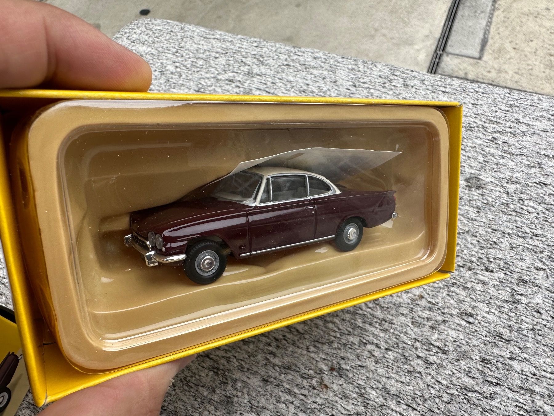 Kits de montage: Vanguards 1:43 Ford Capri 109E – D'occasion à Chiasso par Carrara-Modellismo