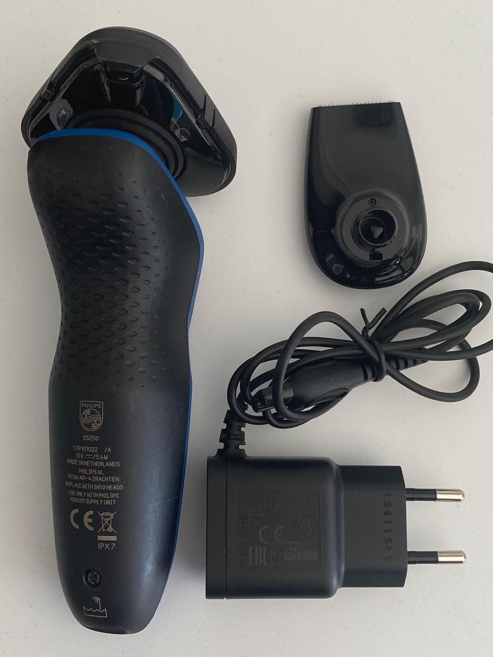 Philips Rasoirs & Lames de rasage: Philips Series 5000 Elektrorasierer -Top Zustand – D'occasion à winterthur par Ricardorounen 2