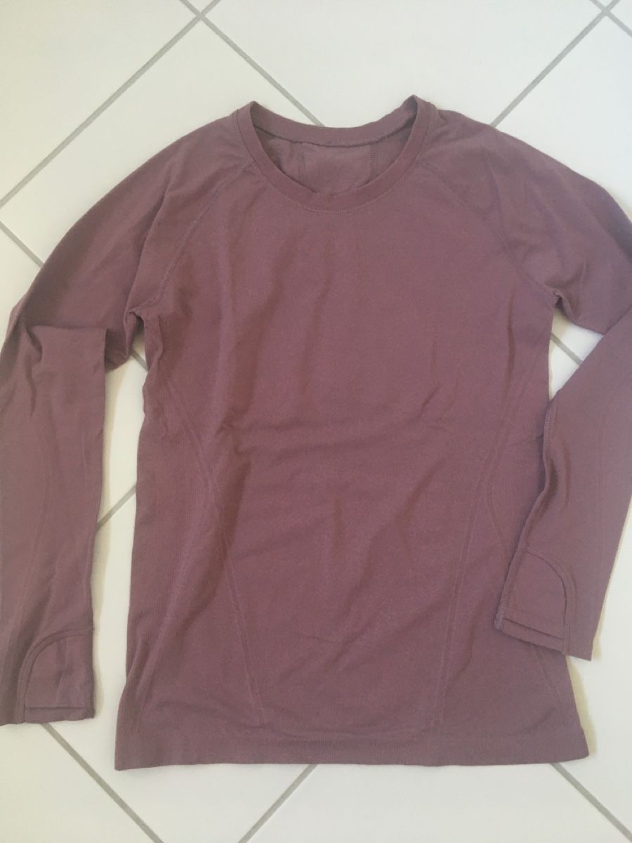T-shirt: 2 Sport Shirts neuwertig – Nuovo (secondo la descrizione) da Siebnen venduto da Starlauf 3