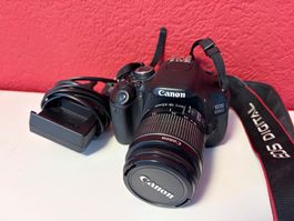 Digitalkamera Canon EOS 600D mit Objektiv 18-55mm
