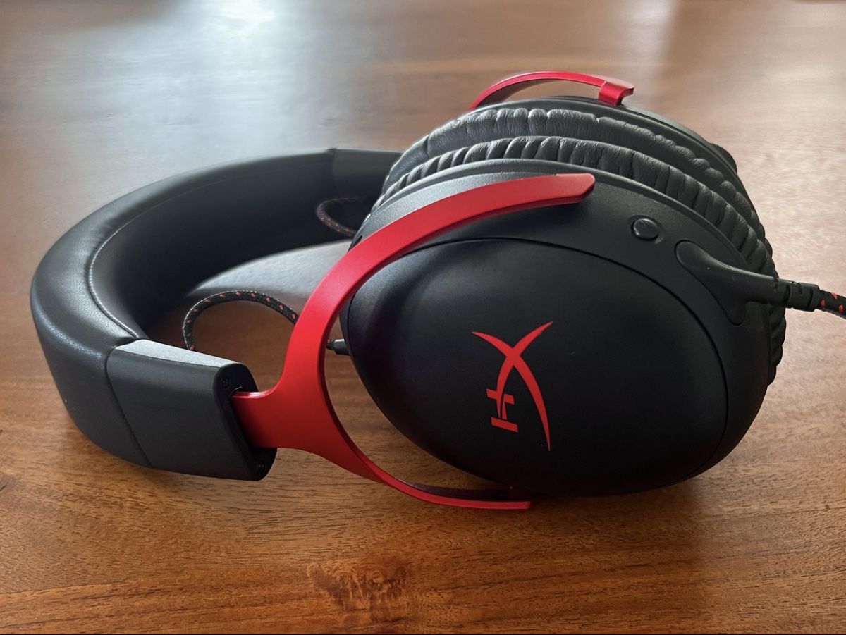 Hyperx Cuffie: HyperX Cloud III Schwarz/Rot Gaming-Kopfhörer, ohne Mikrofon – Usato da Gossau SG venduto da Alex_Tech 1
