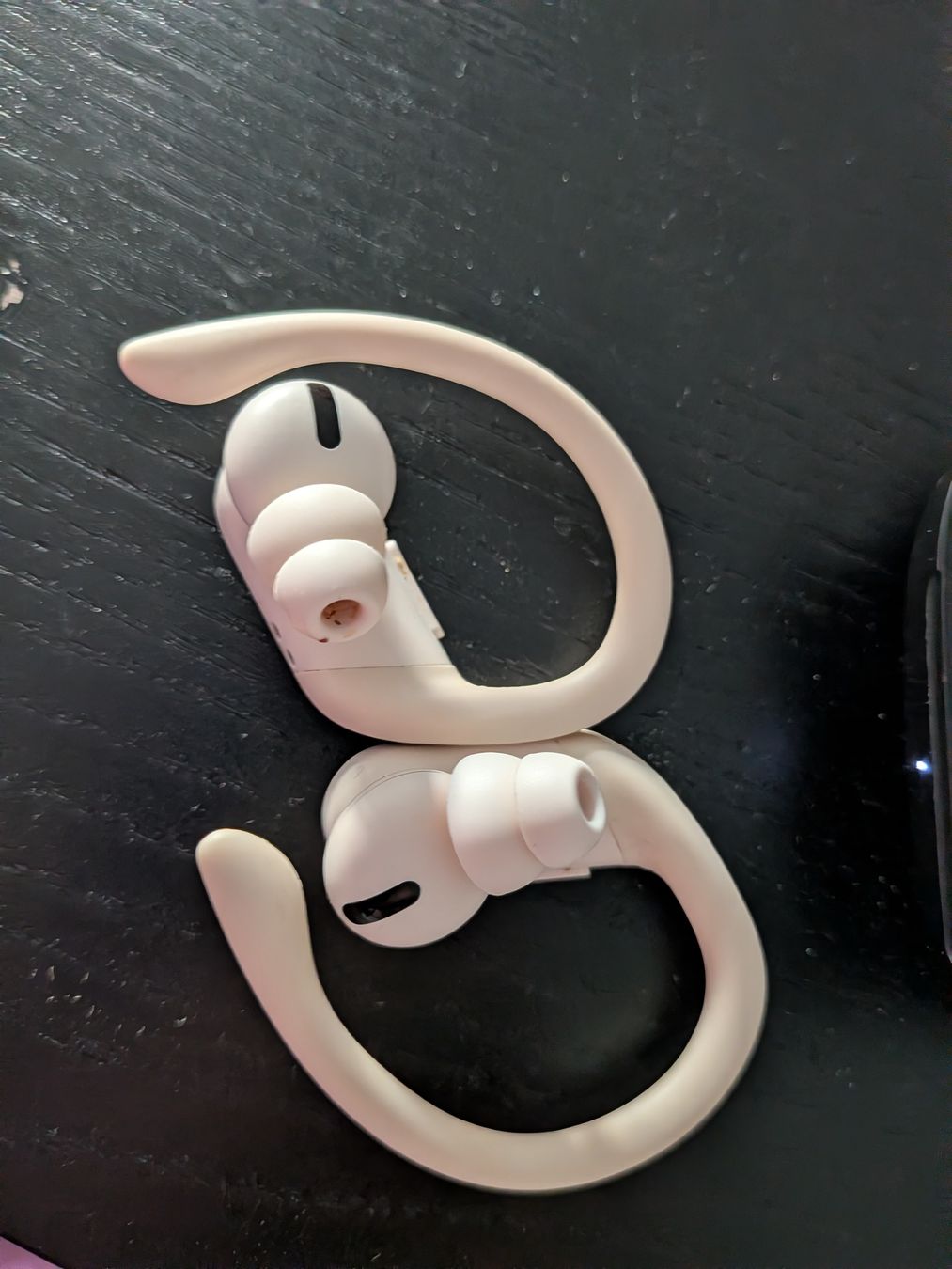 Beats Kopfhörer: Apple Beats Kopfhörer mit Ladeetiu – Gebraucht aus Zürich von s--h 1