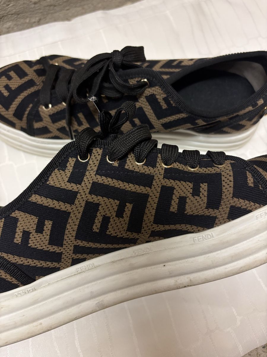 Fendi Scarpe da donna: Baskets Fendi monogramme noir marron – Usato da Prilly venduto da hei_5q56 2