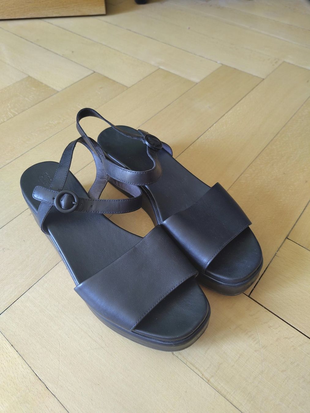 Camper Chaussures femmes: Sandalen Camper schwarz Gr. 41 – D'occasion à Bern par giebi