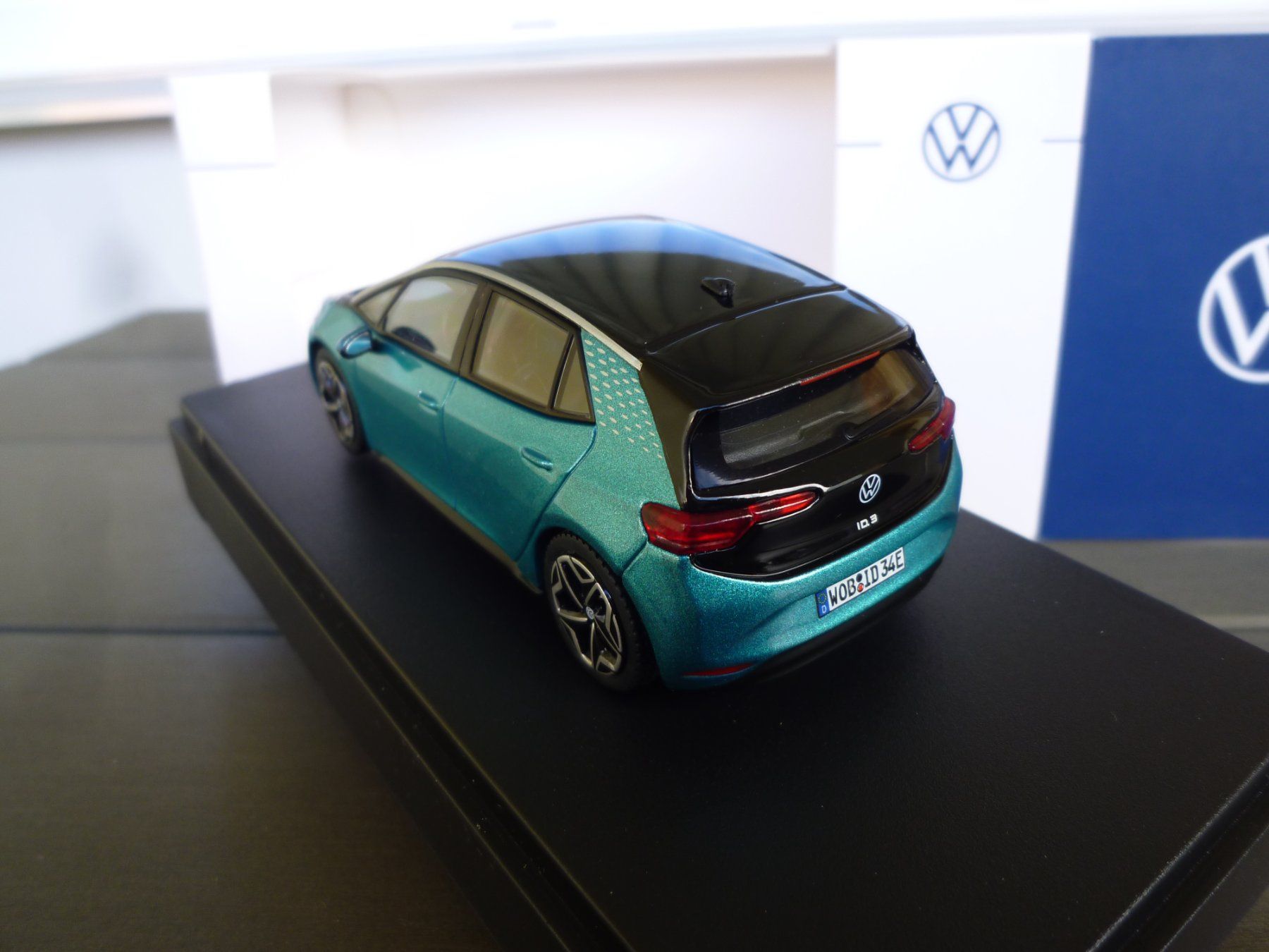 Volkswagen Modellini d'auto: VW ID.3 – Nuovo e nell'imballaggio originale da Flawil venduto da Imperiosud 3