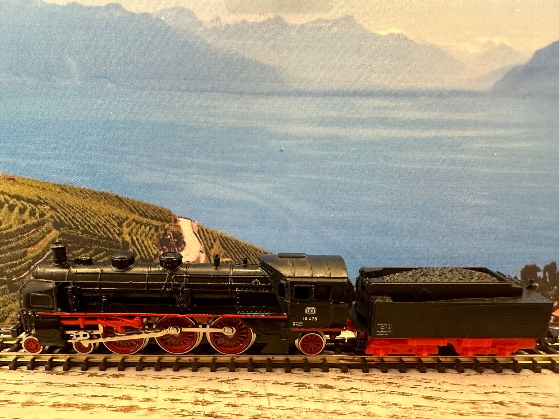 Märklin Modelleisenbahnen: Märklin 8893 DB BR 18 – Gebraucht aus Lupsingen von New-Haven