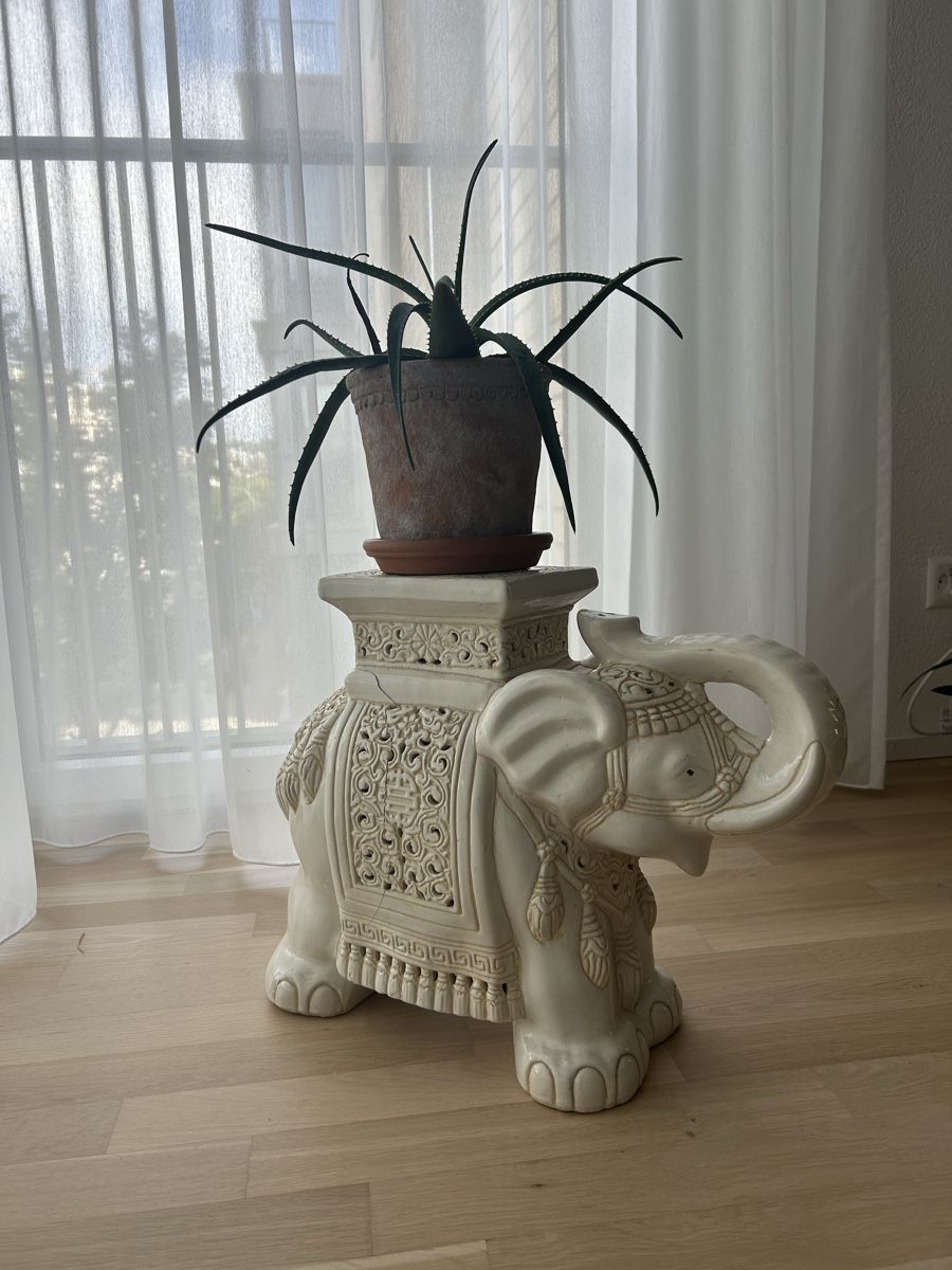 Alle Dekorationen: Elefant Blumenhocker Keramik  – Gebraucht aus Zürich von JN-MZ67676767 1