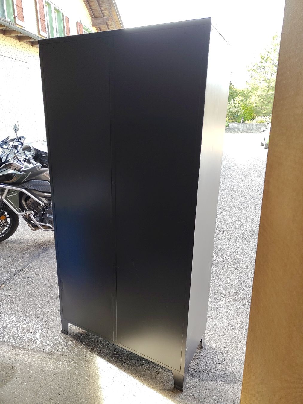 Armadi: Schrank – Usato da Langnau i. E. venduto da Galactico 1