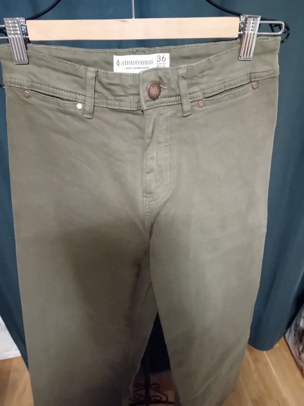 Stradivarius Jeans: jeans gr 36 von stradivarius – Nuovo (secondo la descrizione) da zürich venduto da janjaz 1