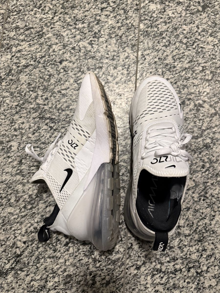 Nike Scarpe da uomo: Nike Air Max 270 weiss 43 – Usato da Chur venduto da Juventino1997