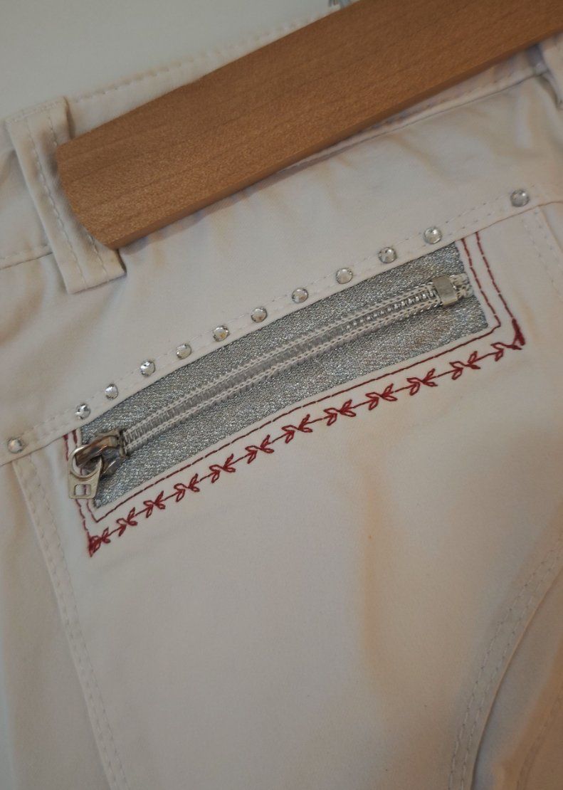 Pantaloni: Weisse Animo Damen Reithose mit Strass – Usato da Schübelbach venduto da ali_mgs8 3