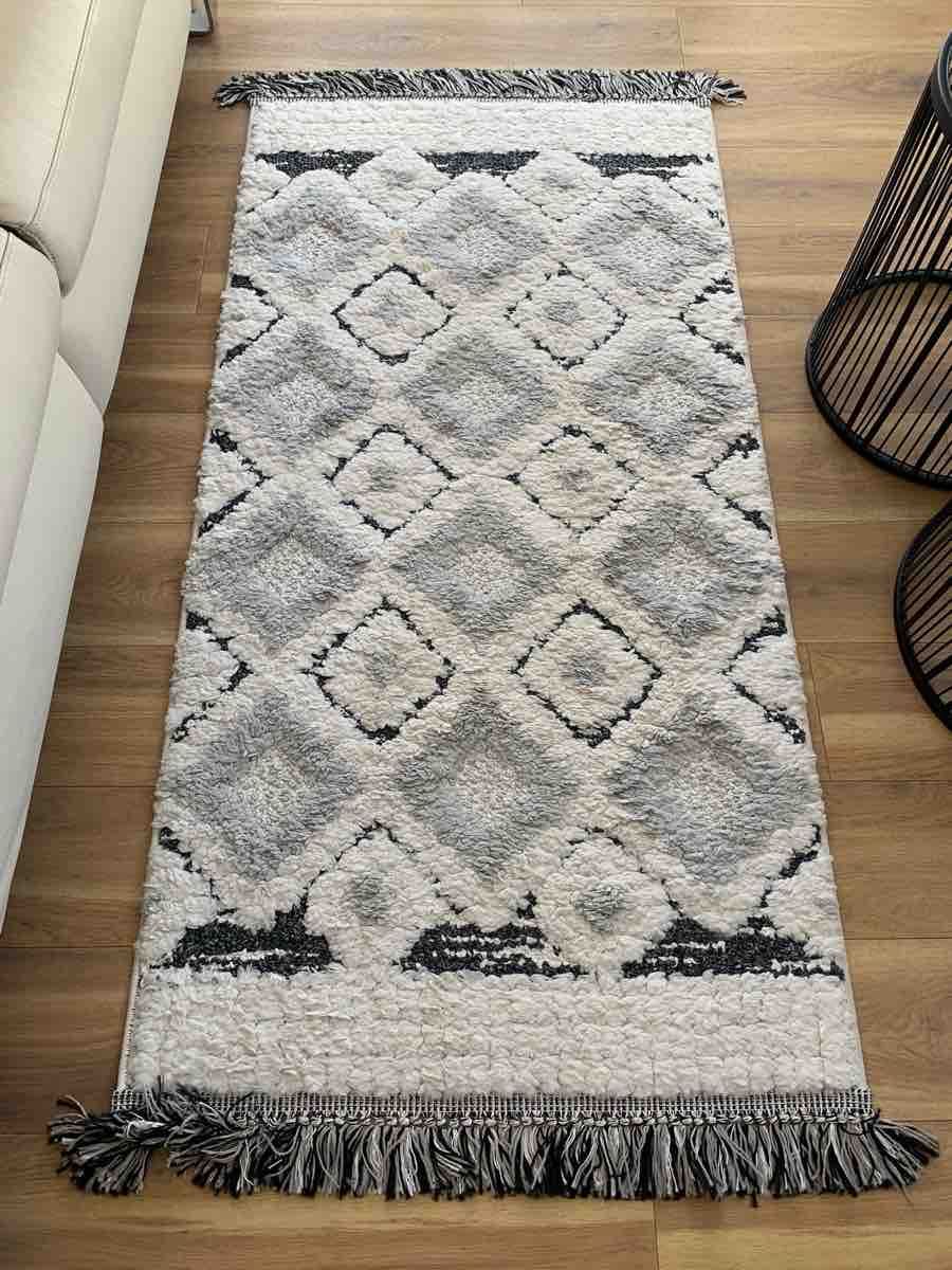 Tappeti: Tapis à motifs géométriques – Usato da La Tour-de-Peilz venduto da flo_m27g 1