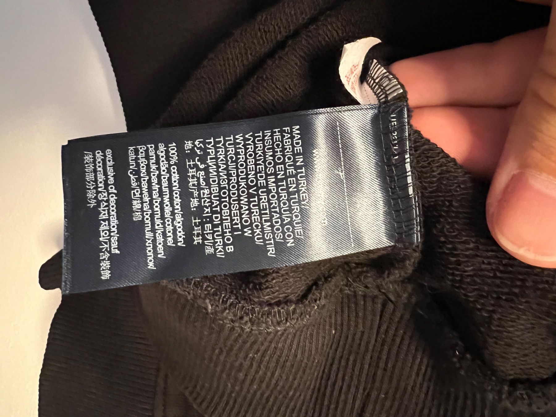 Tommy Hilfiger Pullover & Sweatshirts: Tommy Hilfiger Hoodie Kinder – Gebraucht aus Schlieren von svenbaettig 2