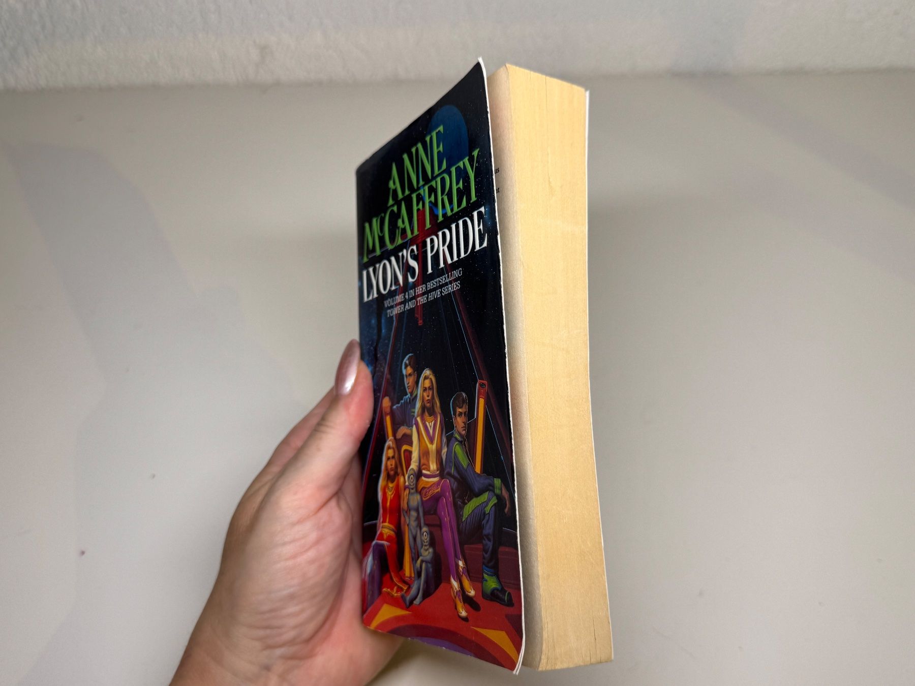 Libri: NOVEL: Anne McCaffrey, Lyon's Pride – Usato da Grosswangen venduto da English_books 1