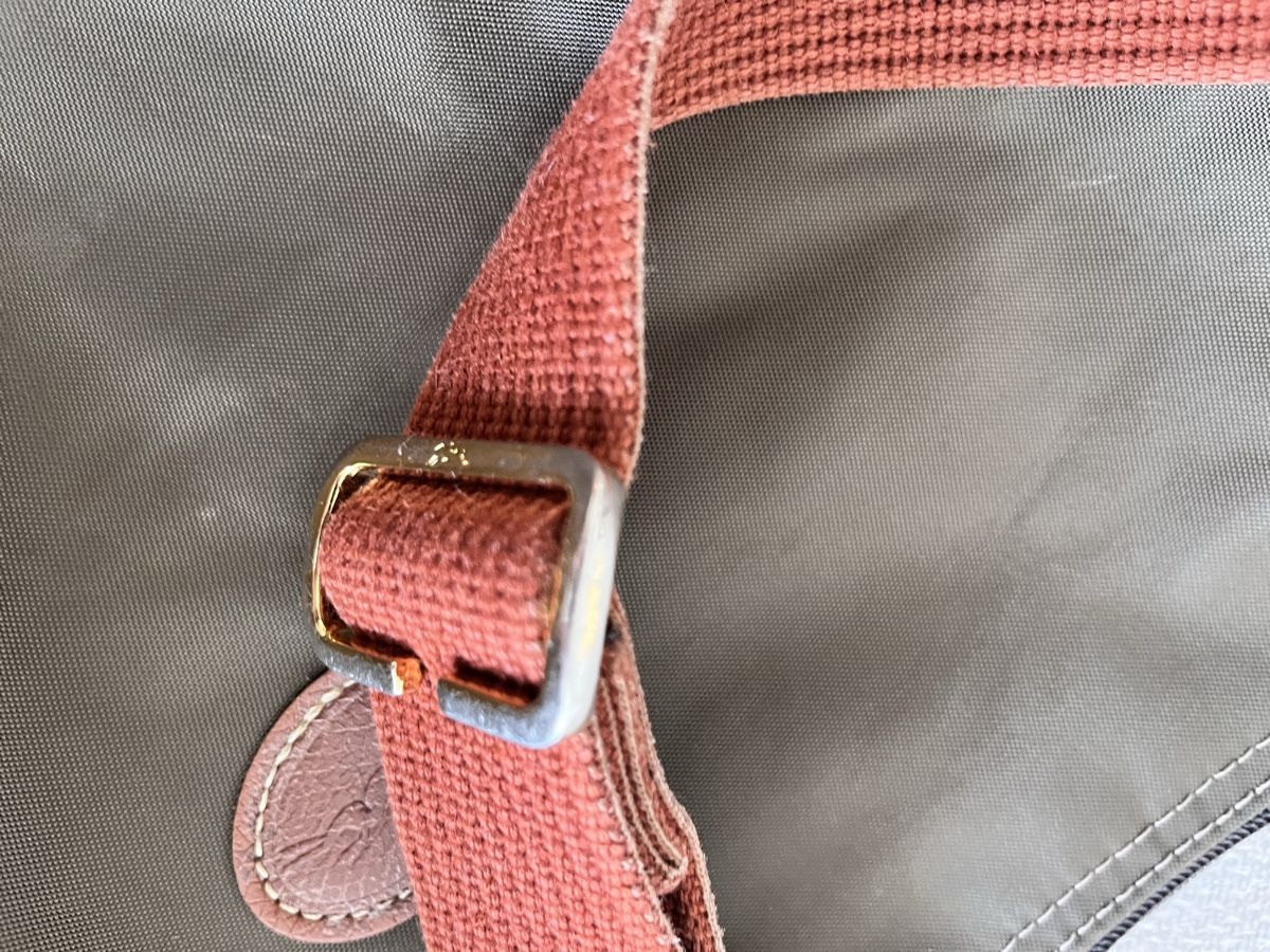 Longchamp Borse da donna: Longchamp shoulder bag khaki nylon leather used – Usato da Lausanne venduto da Danash 7