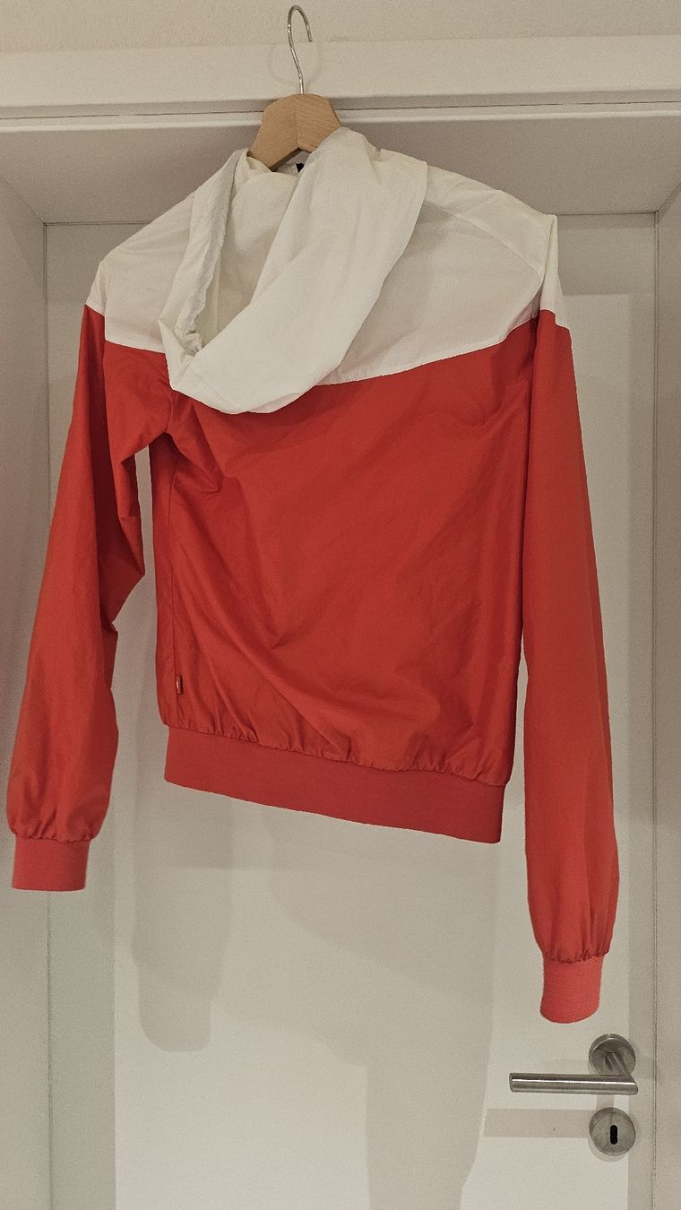 Nike Giacche: Nike Windjacke – Usato da Buchs SG venduto da Tscherfi 1