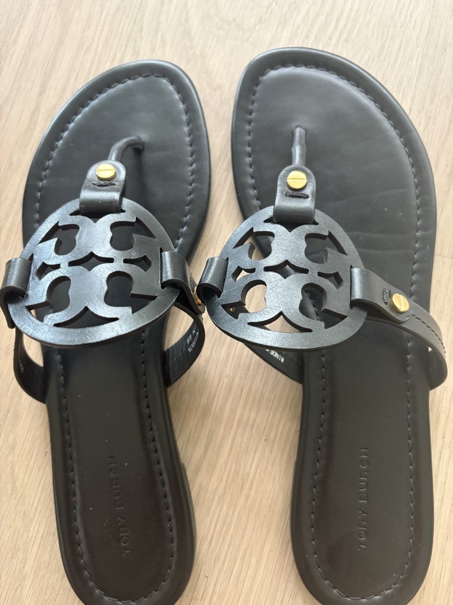 Tory Burch Scarpe da donna: schwarze Leder Sandalen von Tory Burch  – Nuovo (secondo la descrizione) da Zürich venduto da mausi030 1