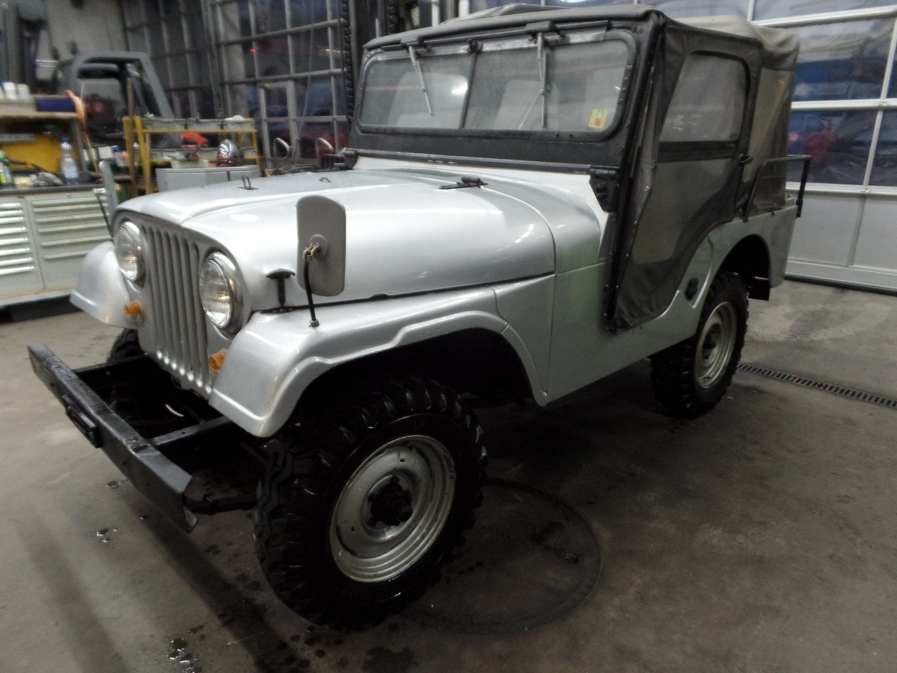 Jeep Automobili: Jeep Willys Universal CJ – Usato da Küssnacht am Rigi venduto da Locki71 2