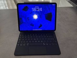 Apple iPad 95%+ Keyboard + Pencil