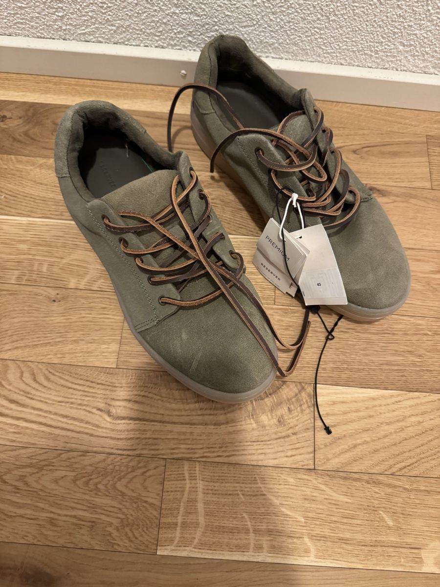 Scarpe da uomo: New men's olive leather shoes, size 43 – Nuovo e nell'imballaggio originale da Zug venduto da pav_q5f7 4