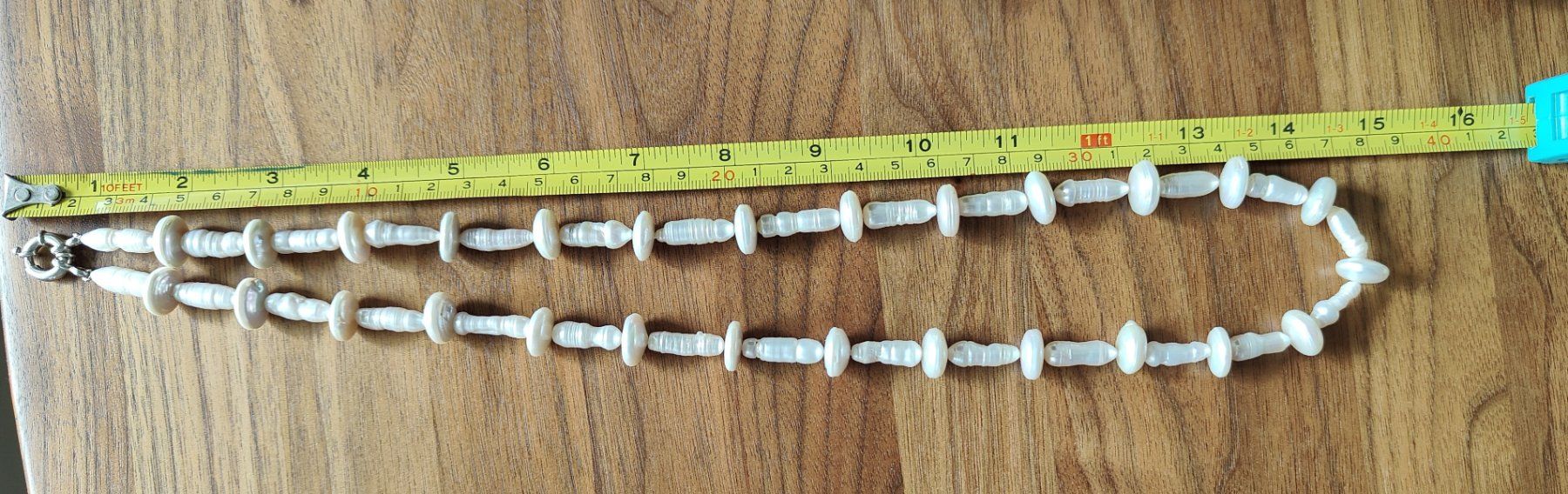 Catenine: Süsswasserperlenkette, Stäbchen und Smarties förmig – Nuovo e nell'imballaggio originale da Rümlang venduto da 21f 2
