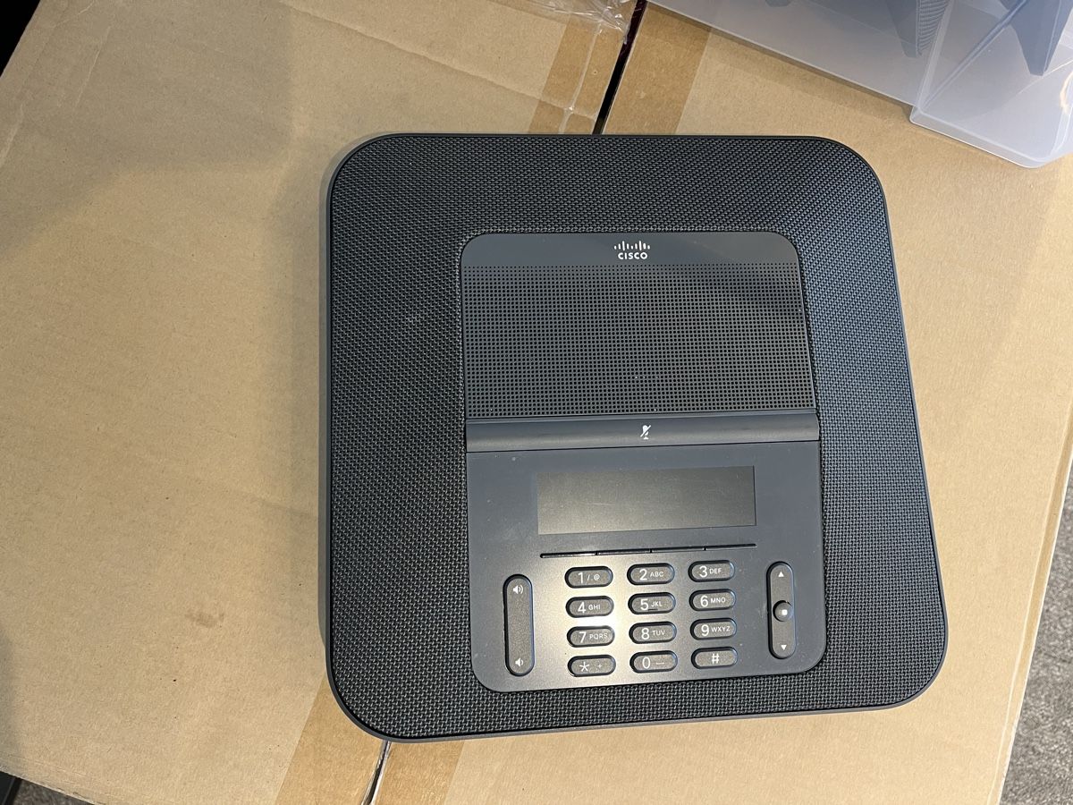 Cisco Telefoni: Cisco IP Conference Phone 8832 – Usato da Zug venduto da Messestaedter