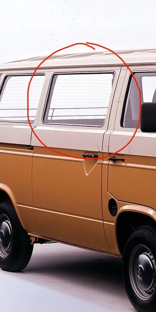 Tutti pezzi di ricambio auto: VW T3 Bus Fenster Original 2x – Usato da Landquart venduto da aviation3000