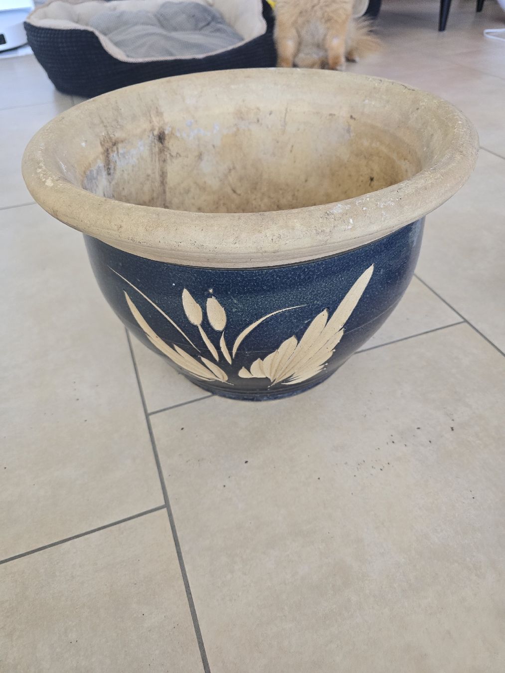 Pots de fleurs: Schöner grosser Tontopf – D'occasion à Rickenbach b. Wil par Kth_v8 3