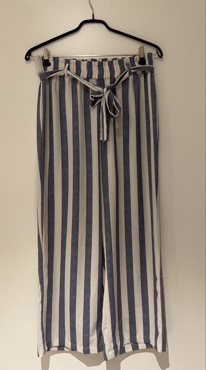 Only Pantalons: Luftige Sommerhose – D'occasion à Chur par buc_6tcp