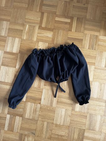 off shoulder crop top black
