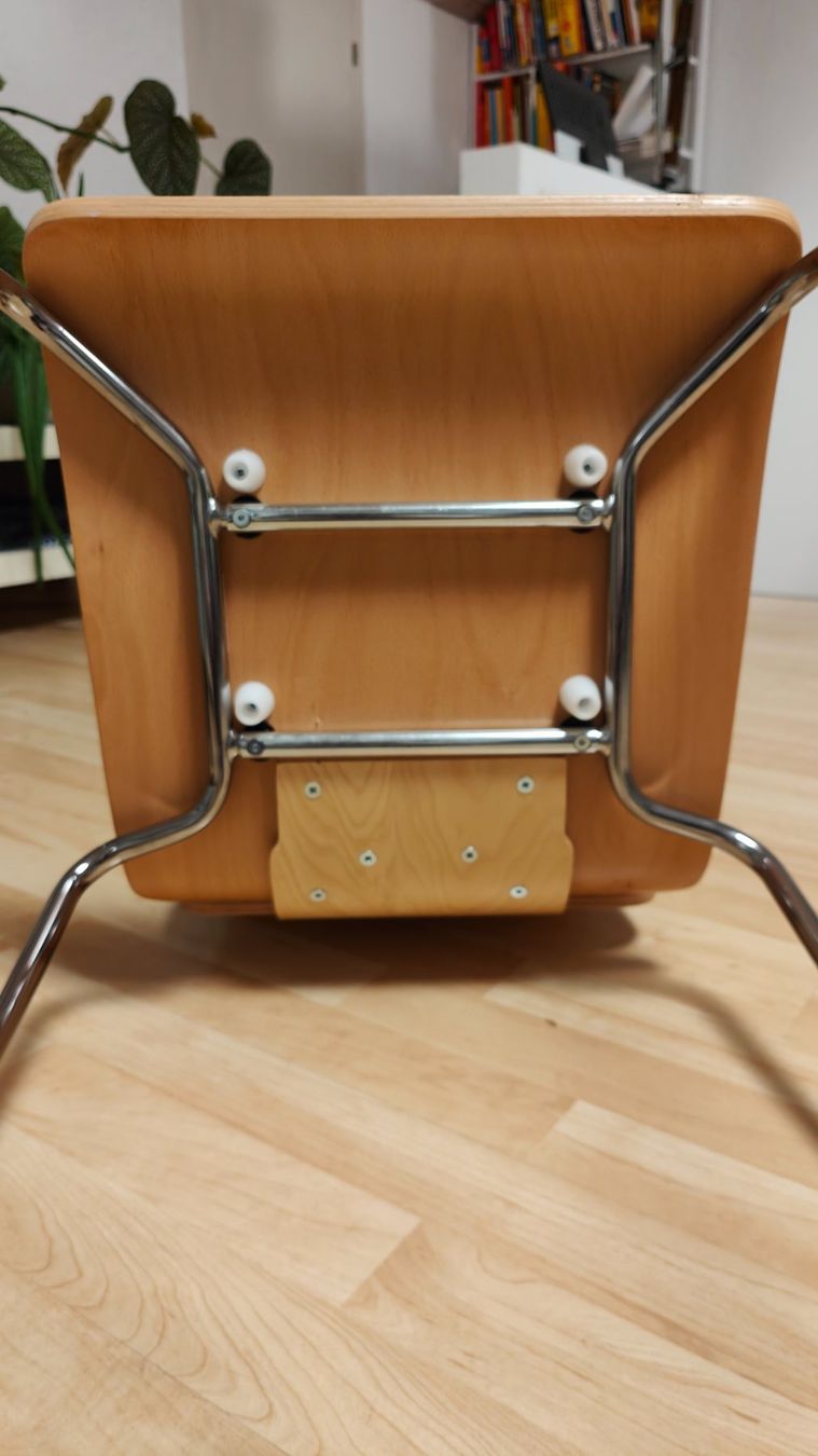 Stühle: schöner Holzstuhl mit Metallbeinen – Gebraucht aus Othmarsingen von Perline13 3