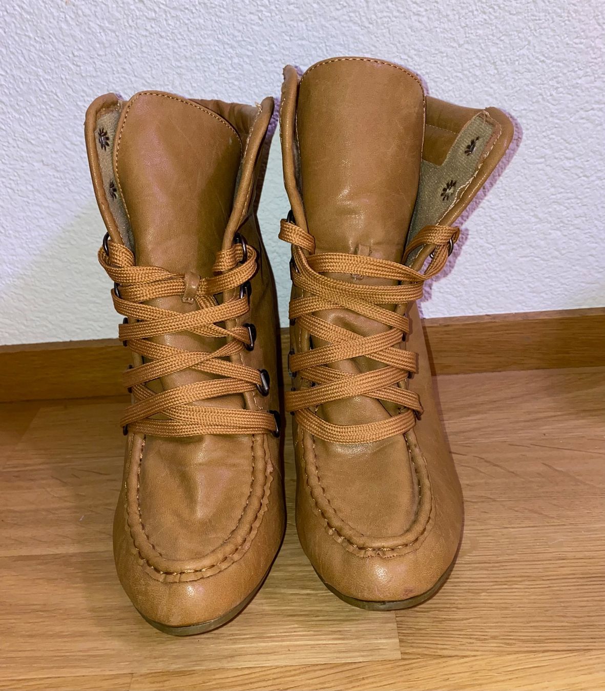 Scarpe da donna: SALE HEUTE Stiefeletten Gr. 40 – Usato da Herisau venduto da Seyashop1 1