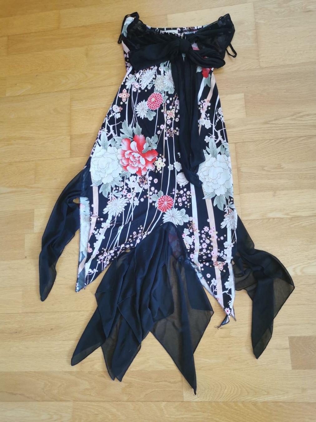 Mango Vestiti: Schulterfreies Sommerkleid von Mango – Usato da Schöfflisdorf venduto da sonjastarfish