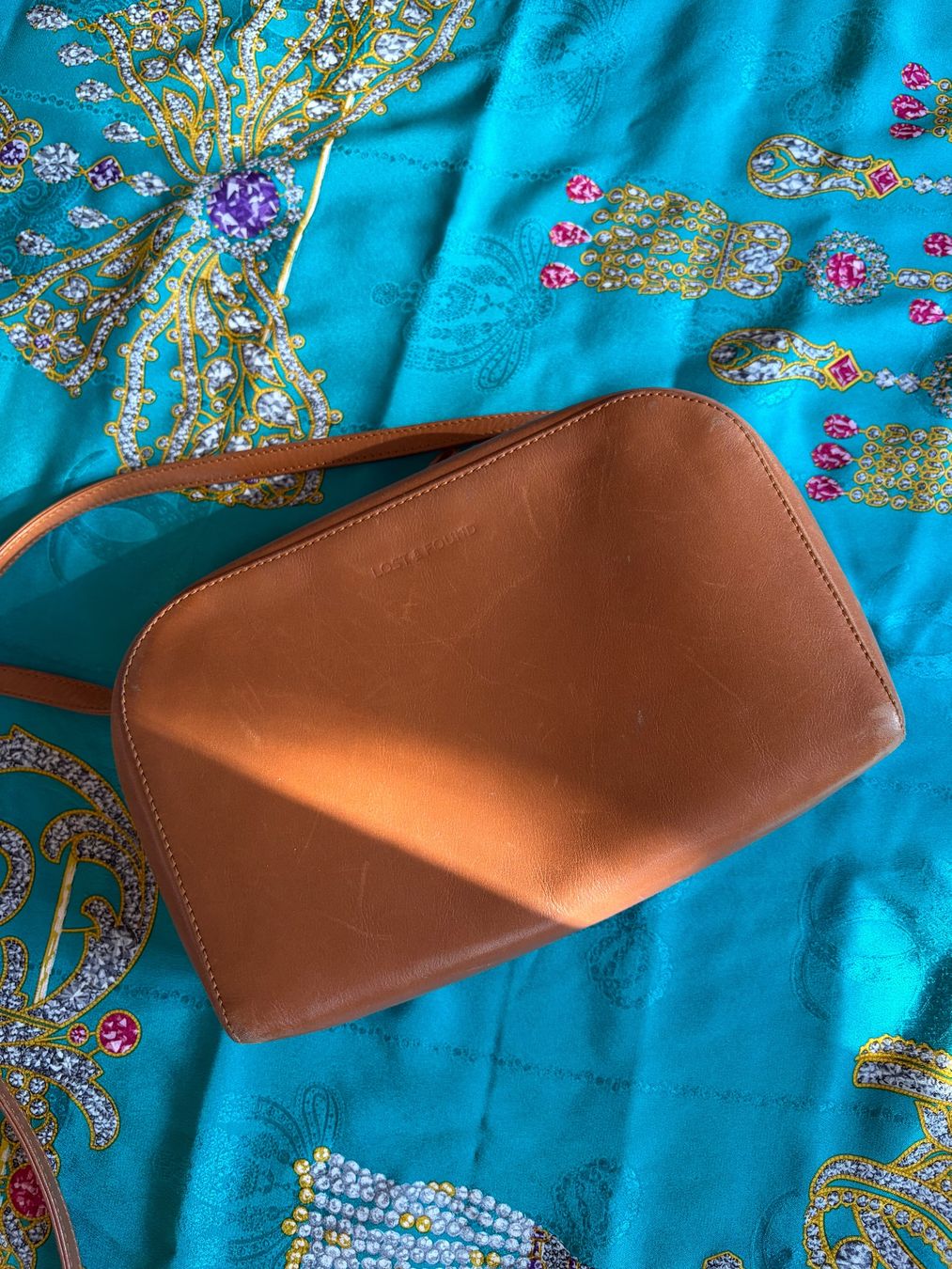 Taschen: LOST & FOUND  Tasche  100 % dickes, hochwertiges Leder – Gebraucht aus Interlaken von Bona55 9