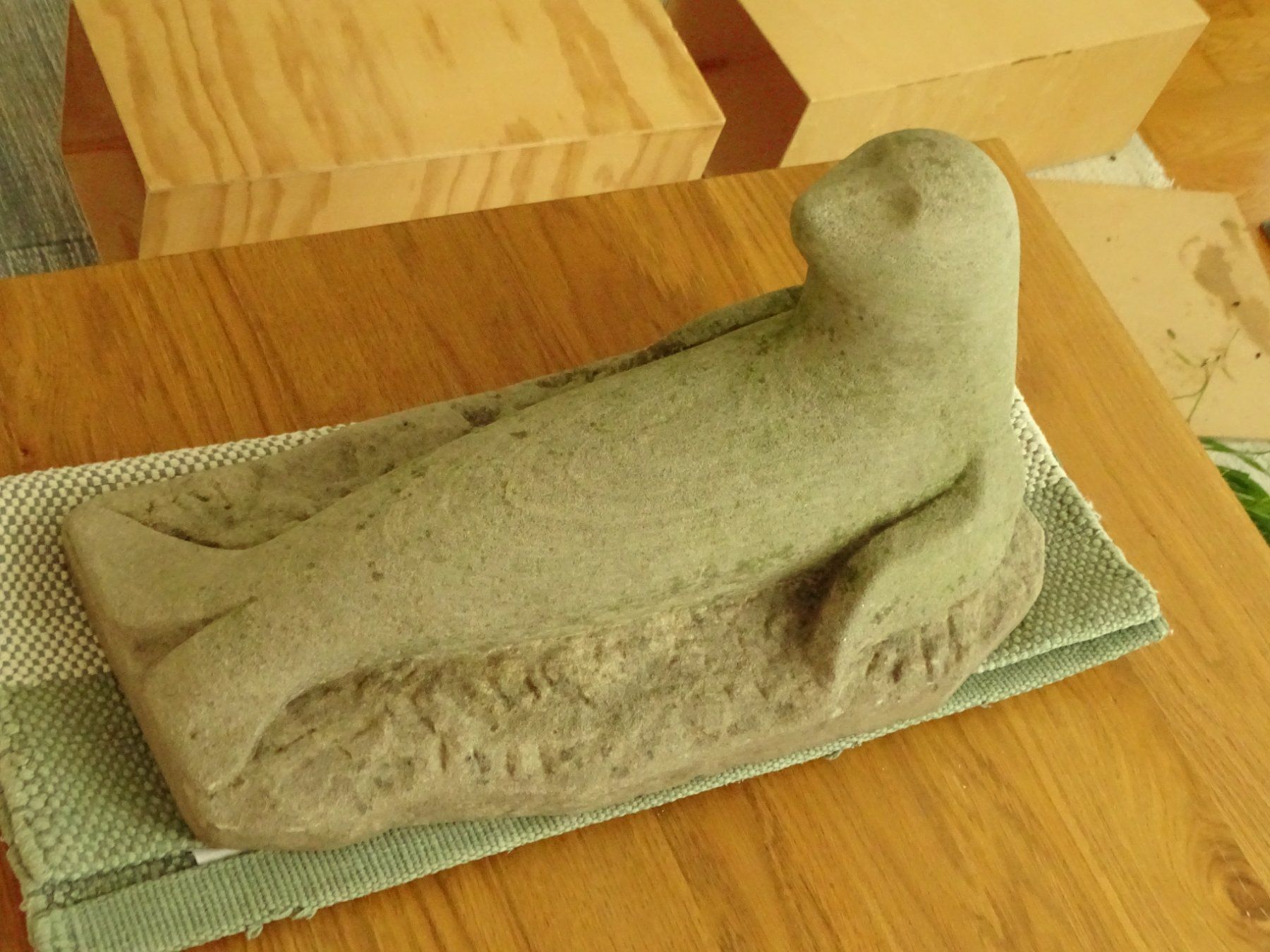 Pietre & tegole: Sandsteinskulptur Handarbeit Unikat Robbe – Usato da Hirzel venduto da Musicman03 2