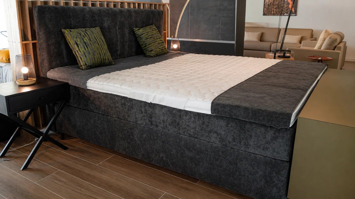 Betten: Delux Scandinavia Boxspringbett Posio – Neu (gemäss Beschreibung) aus Winterthur von db5_yr2m 1