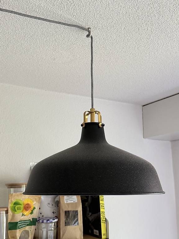 Kronleuchter & Deckenlampen: Hängeleuchte schwarz mit Details in gold – Gebraucht aus Bern von gregnenn 3