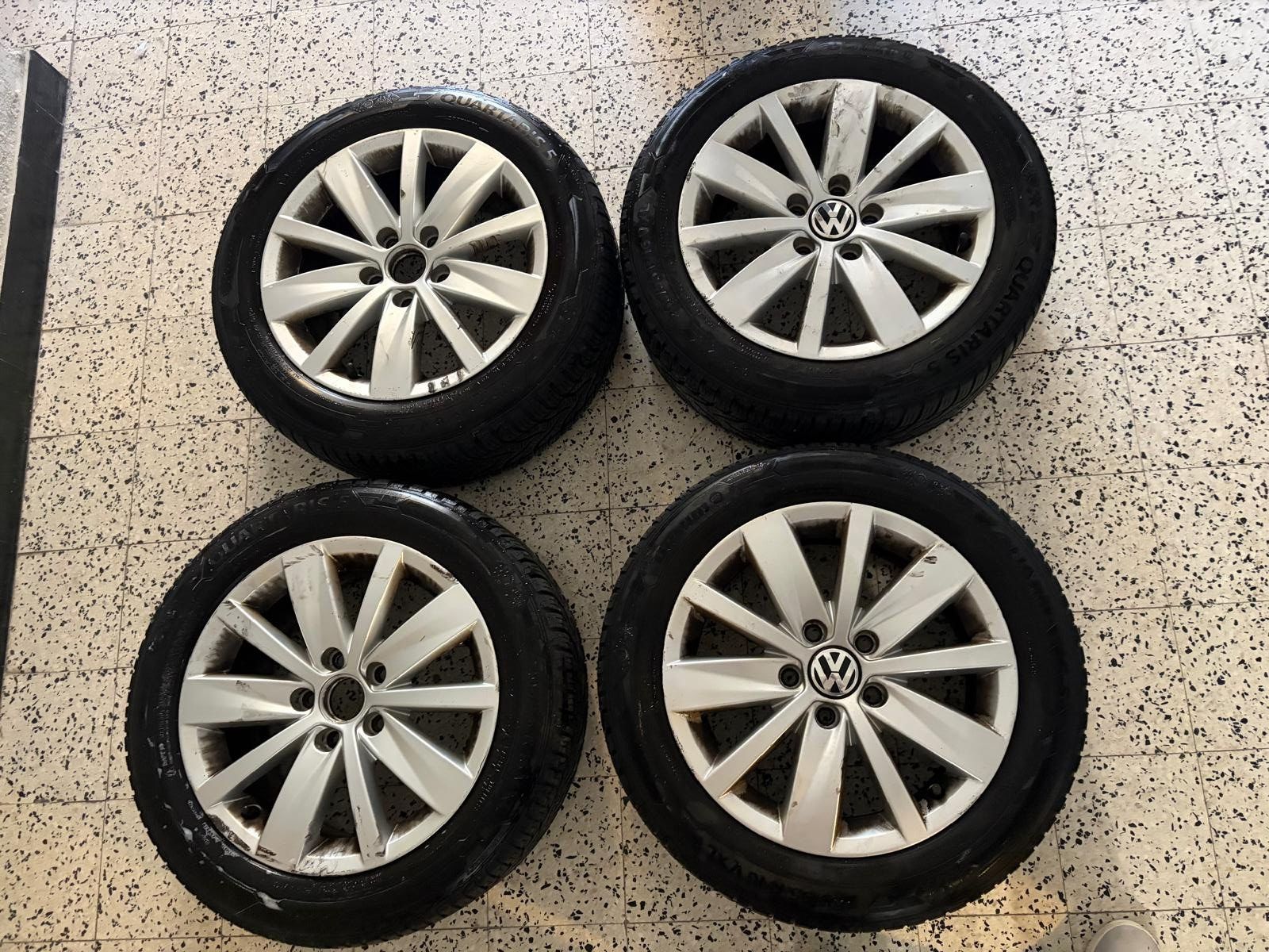 Volkswagen Jantes: Jantes VW 16 pouces – Défectueux à La Chaux-de-Fonds par 745i