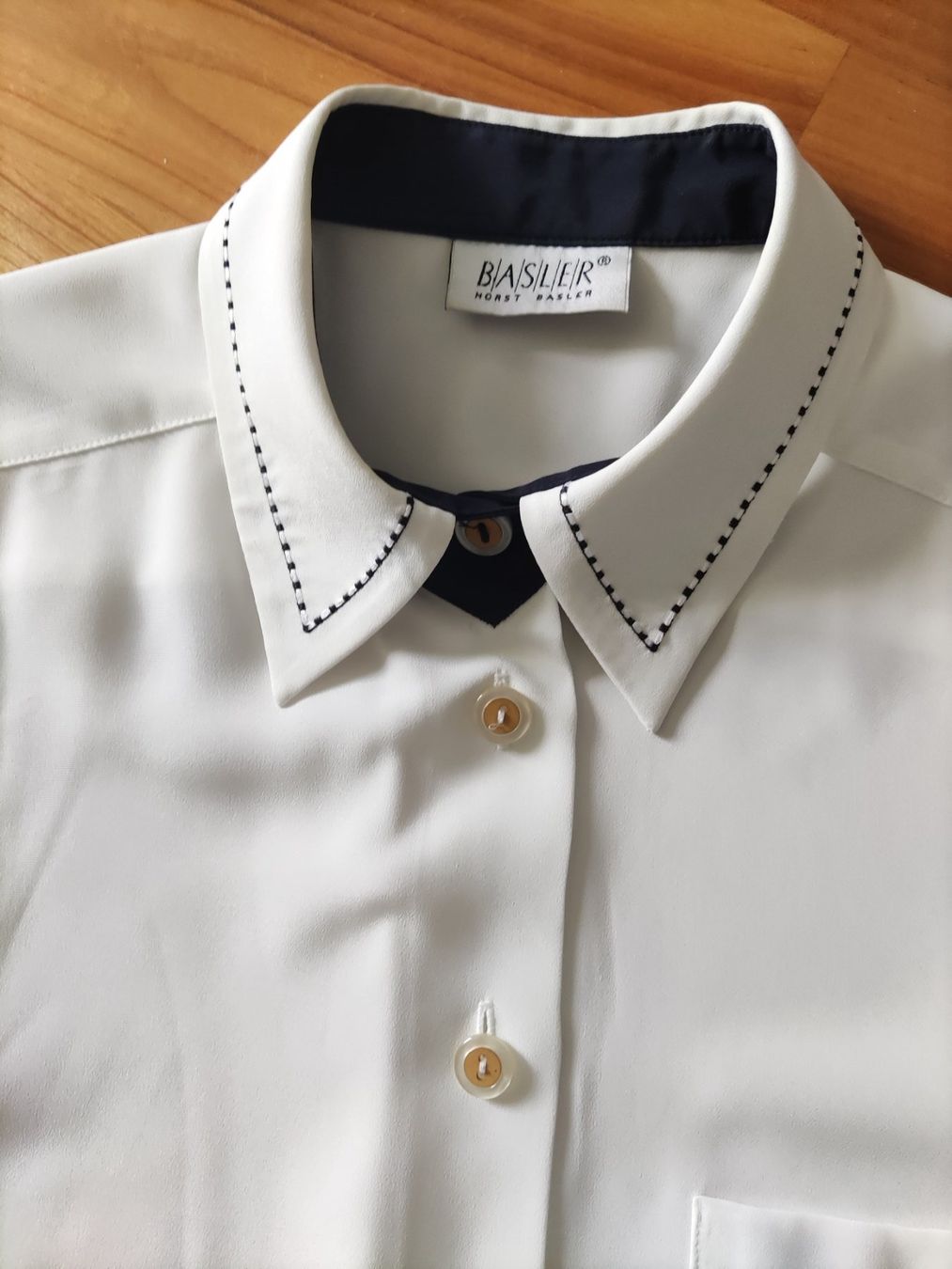 Basler Blusen: Elegante Bluse "Basler" – Gebraucht aus Solothurn von Csw1 1