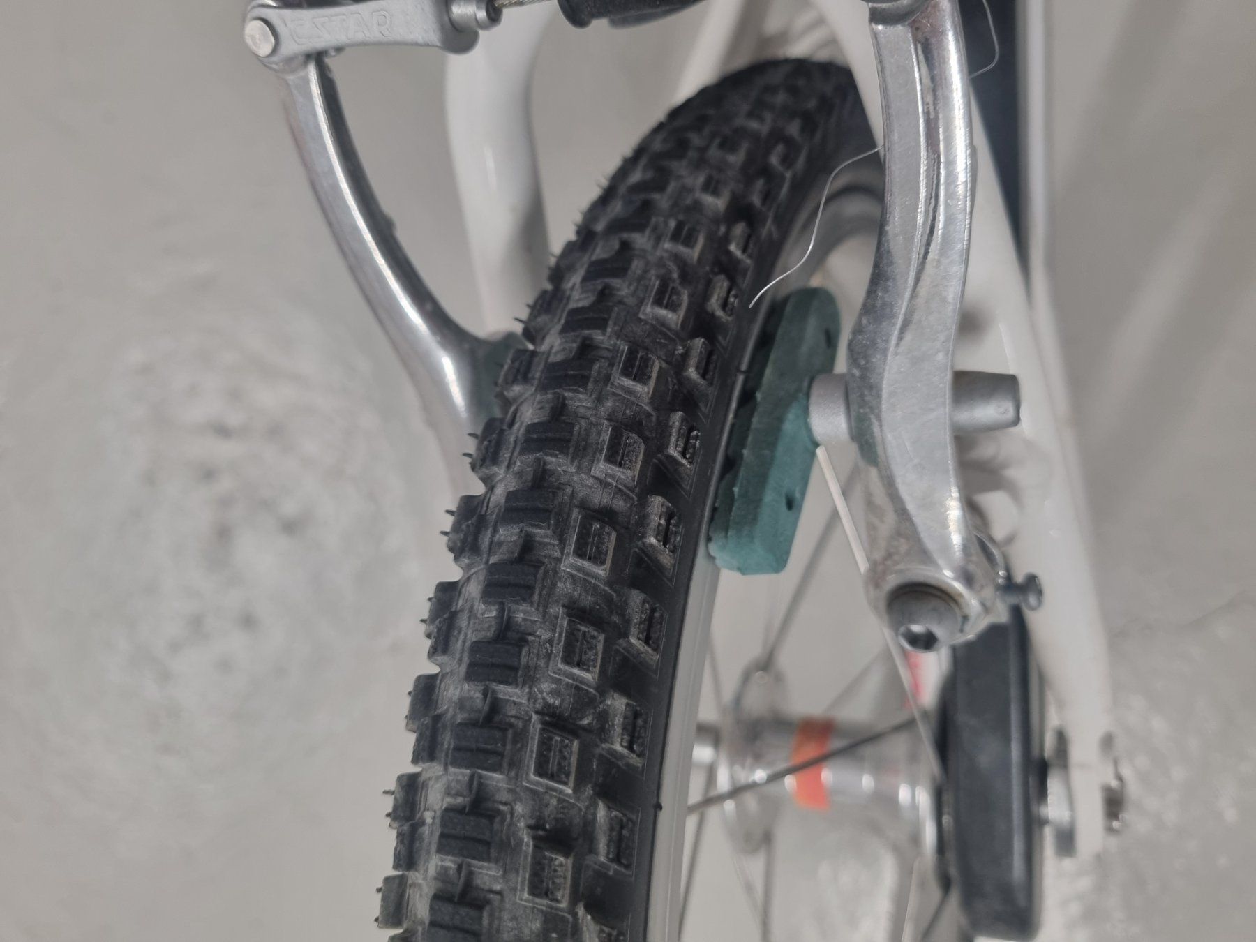 Woom Velos: Woom Kindervelo 3 Lila – Gebraucht aus Volketswil von  2