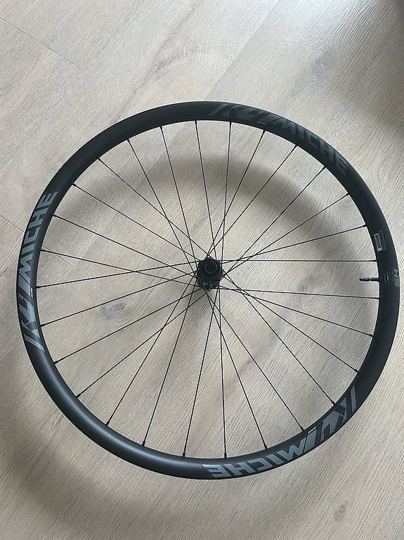 Pneus & Roues: Roue carbone avant neuve Miche k4 AWR – D'occasion à Cortaillod par gil_s2wg