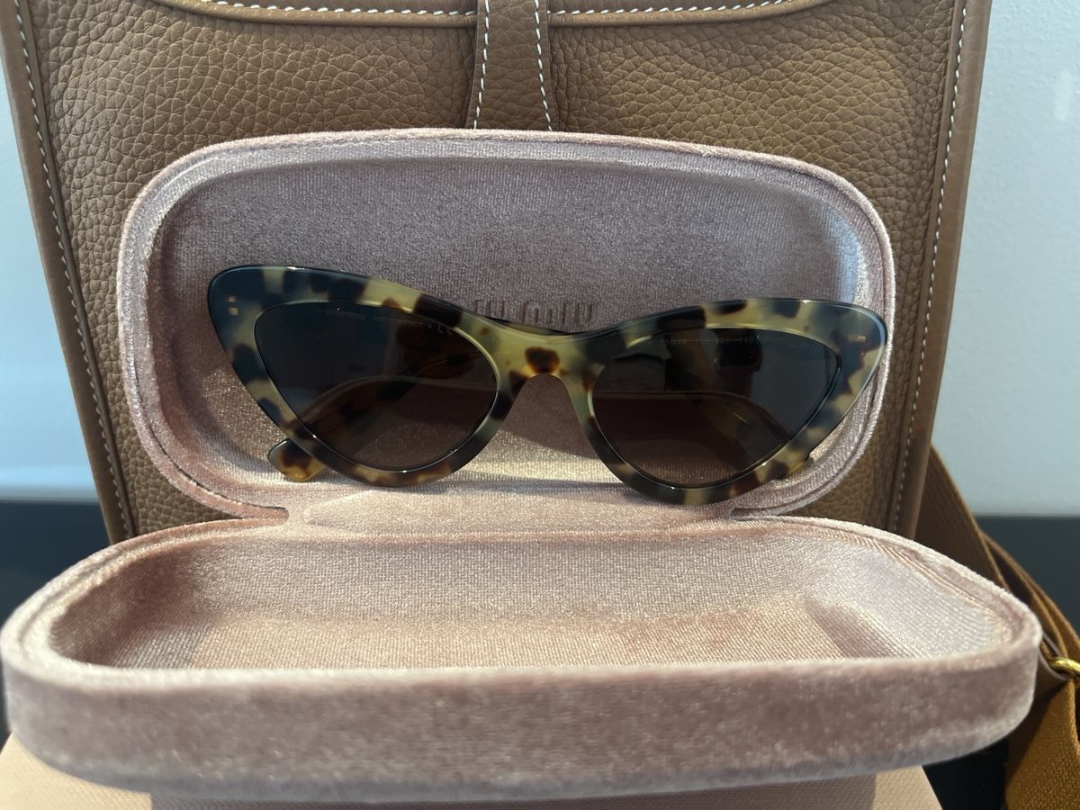 Miu Miu Occhiali & Lenti: Miu Miu sun glasses  – Nuovo (secondo la descrizione) da Zug venduto da ChicSales 3