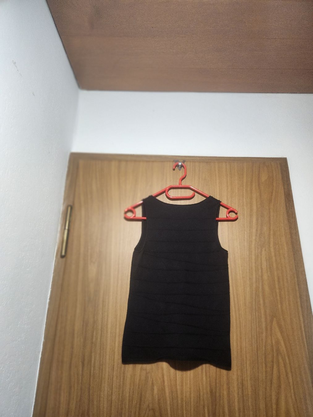 Armani Top: Débardeur Armani Exchange noir taille M – Usato da Niedergösgen venduto da Eva2410 1