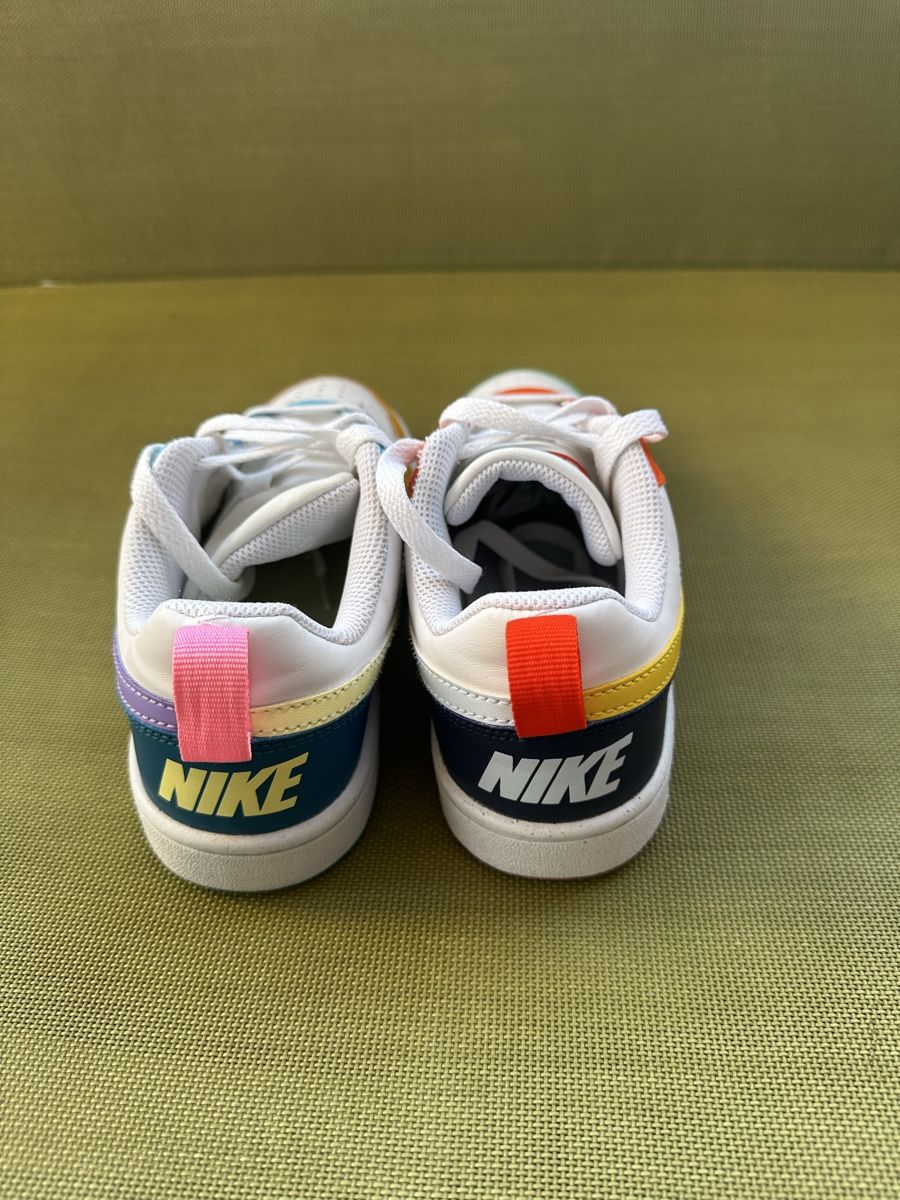 Nike Scarpe per ragazzi: Baskets Nike multicolores taille 36 bon état – Usato da Châtelaine venduto da Alexandra.jankowski 4