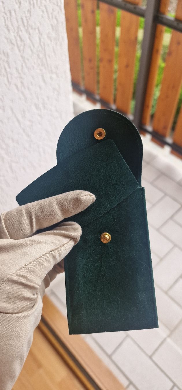 Uhrenboxen: Fourre de Service pour Montre Rolex Vert Feutré – Neu und originalverpackt aus Vernier von dyl_8v8k 3