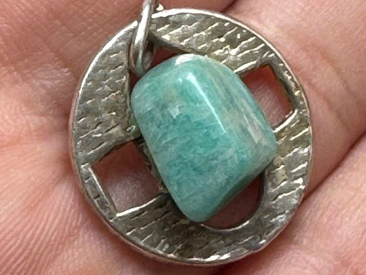 Ciondoli: Unique Silver Pendant with Amazonite Gemstone Charm – Usato da Zürich venduto da olalinda